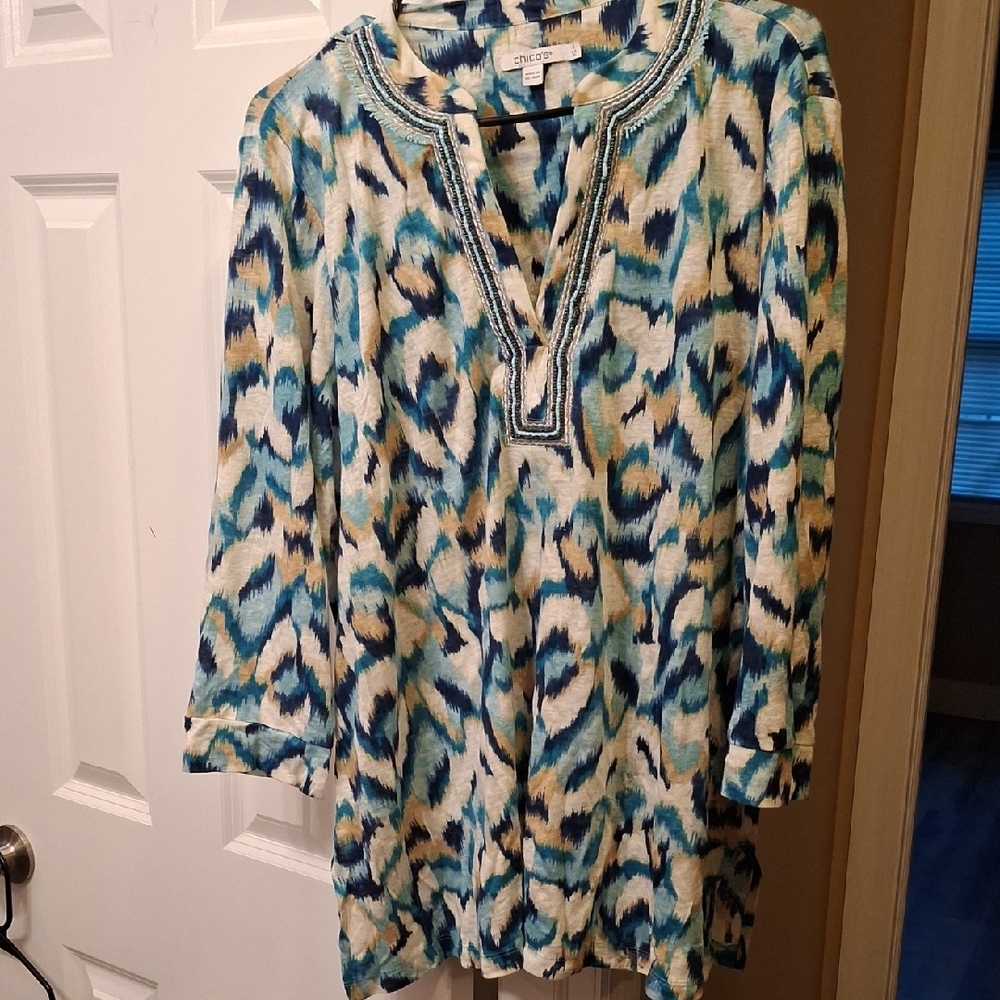 5/$25- Chico's Beautiful Top- EUC